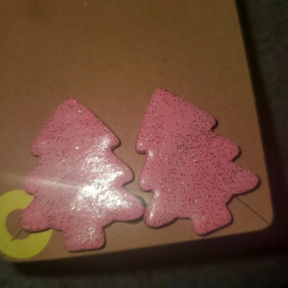 Pink sparkly stud Christmas tree earrings - Picture 1 of 1